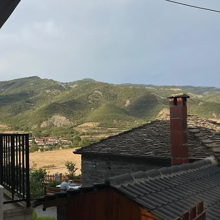 Bujtina Lugina E Vjoses Lodge *