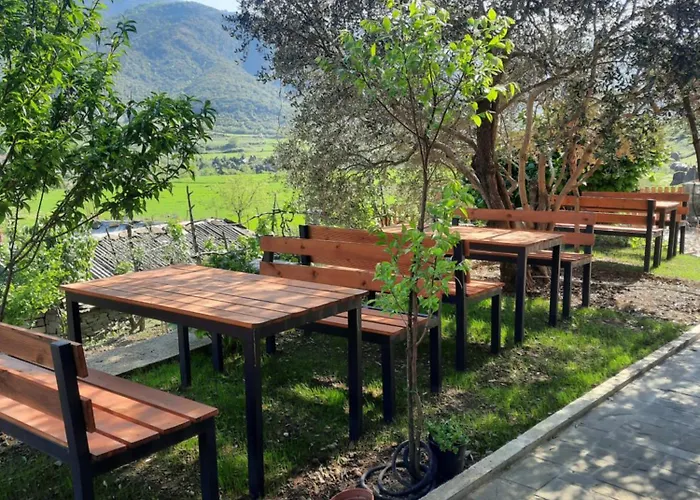 Bujtina Lugina E Vjoses * Permet