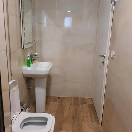 Bujtina Lugina E Vjoses 롯지 *