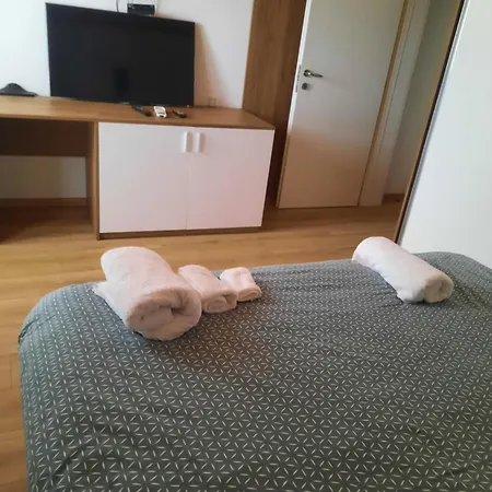 Chata Bujtina Lugina E Vjoses