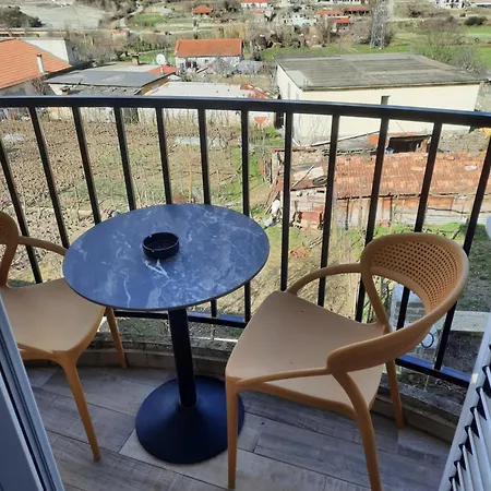 Chata Bujtina Lugina E Vjoses *