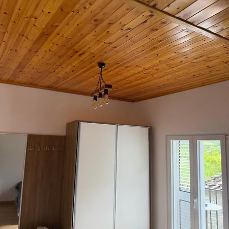 Bujtina Lugina E Vjoses Lodge Përmet